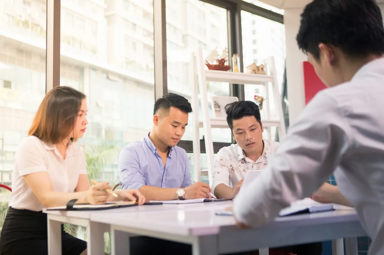 Hình ảnh nhân sự và môi trường làm việc W.com.vn
